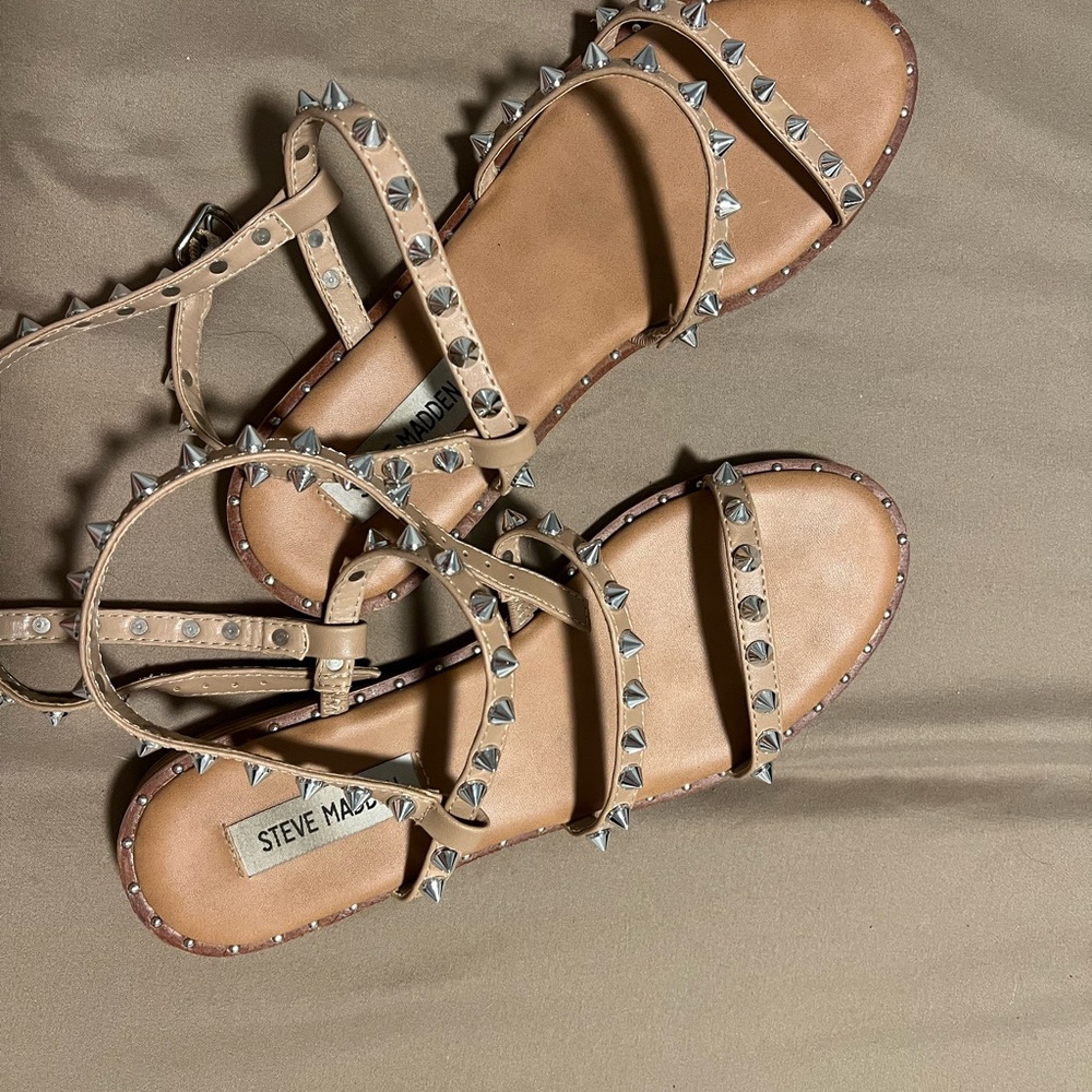 Steve Madden Metallic Tan and Silver Sandals